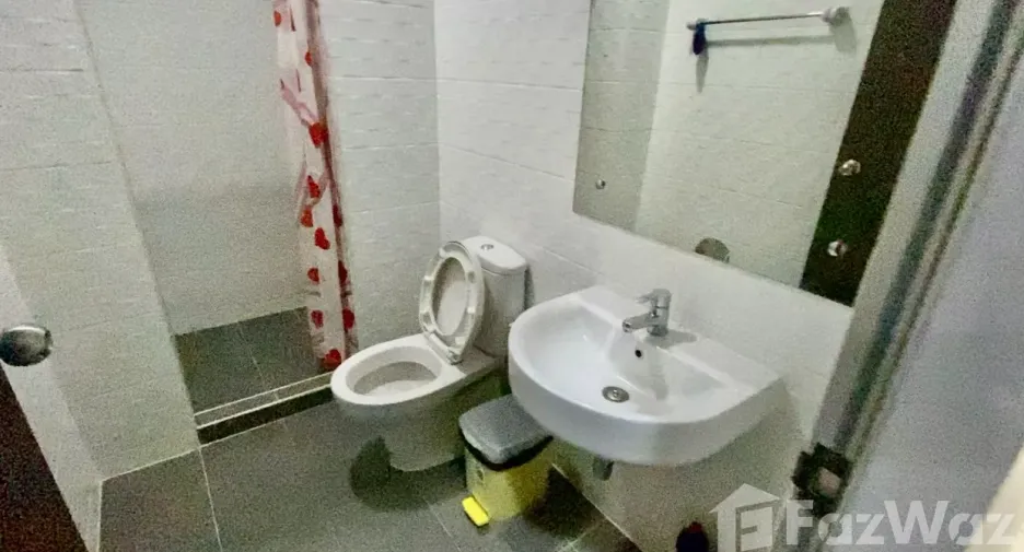 For rent 3 bedrooms townhouse in Mueang Chiang Mai, Chiang Mai