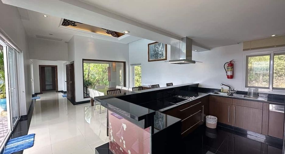 For sale 4 bedrooms villa in Kathu, Phuket