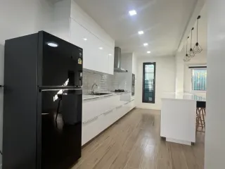 À louer 3 chambres maison à Bang Lamung, Chonburi