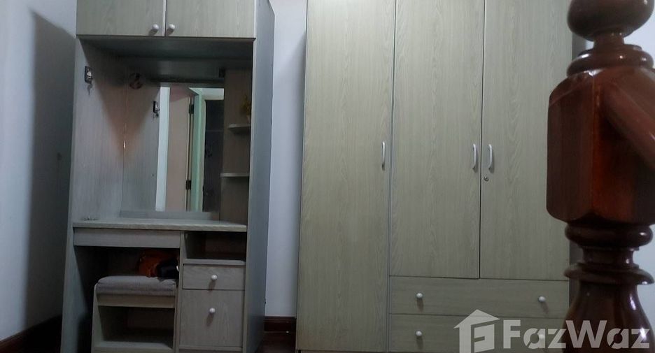 Casa adosada en venta de 3 habitaciones en Bueng Kum, Bangkok