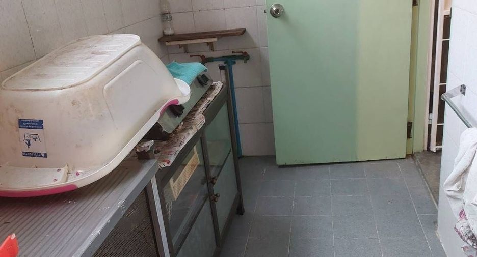 Casa adosada en venta de 3 habitaciones en Bueng Kum, Bangkok