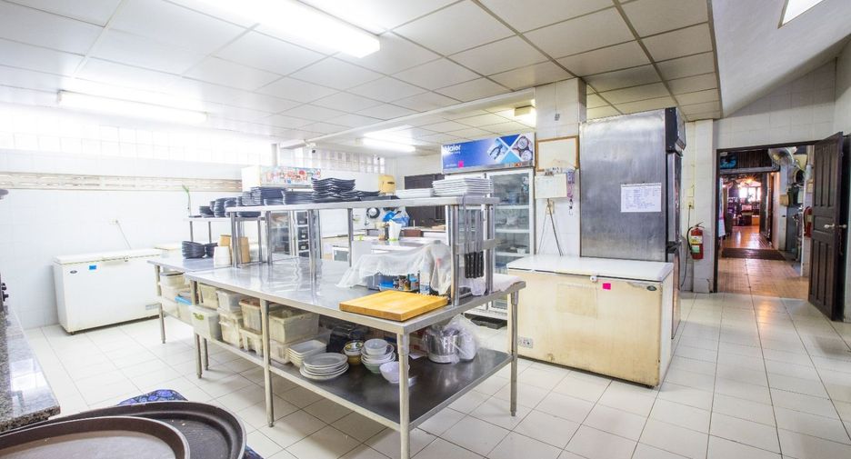 For sale 2 bedrooms retail Space in Thalang, Phuket