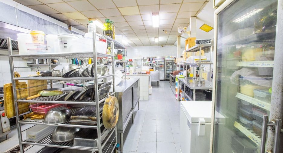 For sale 2 bedrooms retail Space in Thalang, Phuket