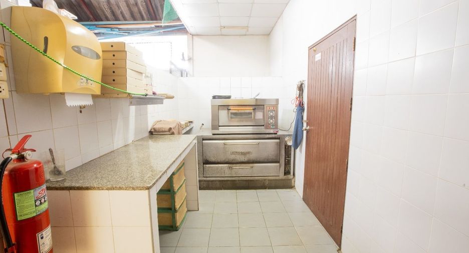 For sale 2 bedrooms retail Space in Thalang, Phuket