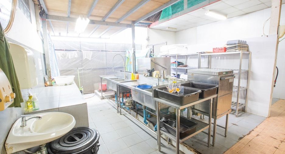 For sale 2 bedrooms retail Space in Thalang, Phuket