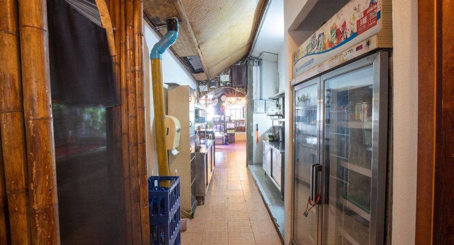 For sale 2 bedrooms retail Space in Thalang, Phuket