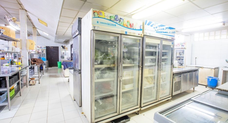 For sale 2 bedrooms retail Space in Thalang, Phuket
