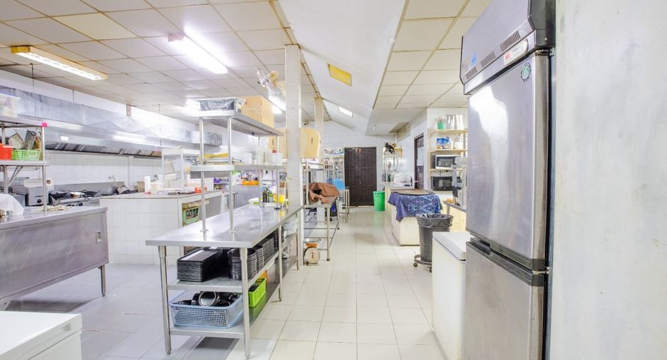 For sale 2 bedrooms retail Space in Thalang, Phuket