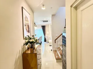 À vendre et à louer 4 chambres maison à Khlong Luang, Pathum Thani