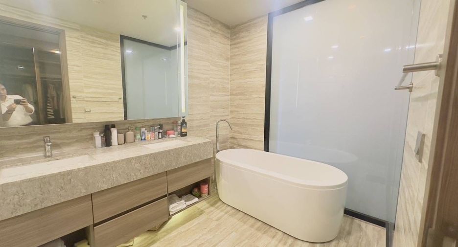Condo en venta y en alquiler de 2 habitaciones en Khlong Toei, Bangkok