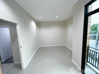 Reihenhaus zum Kauf mit 2 Zimmer in Mueang Phuket, Phuket
