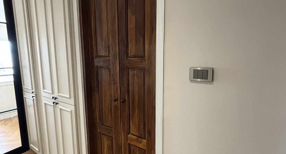 For sale 1 bed condo in Huai Khwang, Bangkok