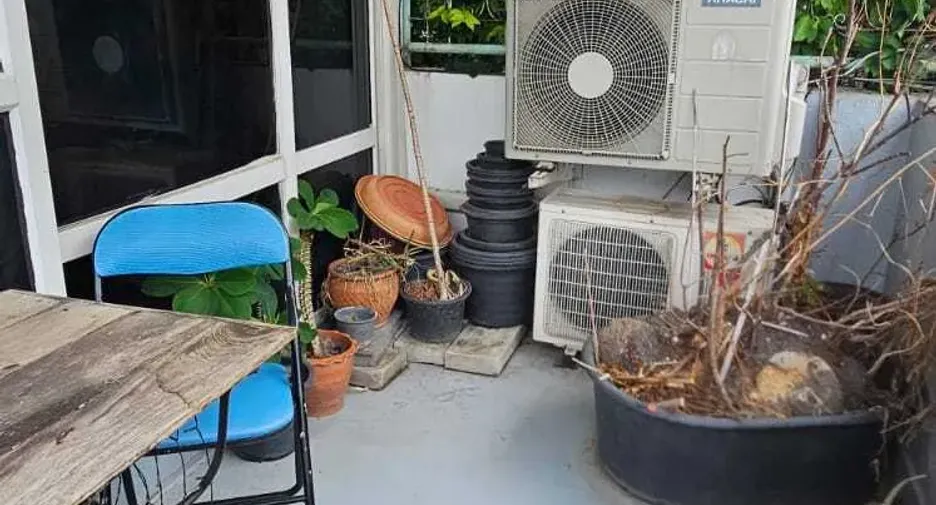 For sale 3 bedrooms townhouse in Sathon, Bangkok