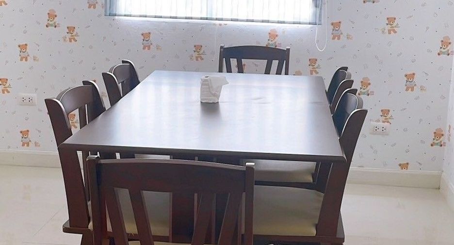 For sale 3 bedrooms house in Si Racha, Chonburi