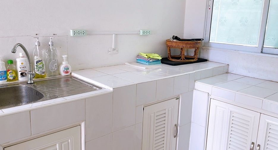 For sale 3 bedrooms house in Si Racha, Chonburi