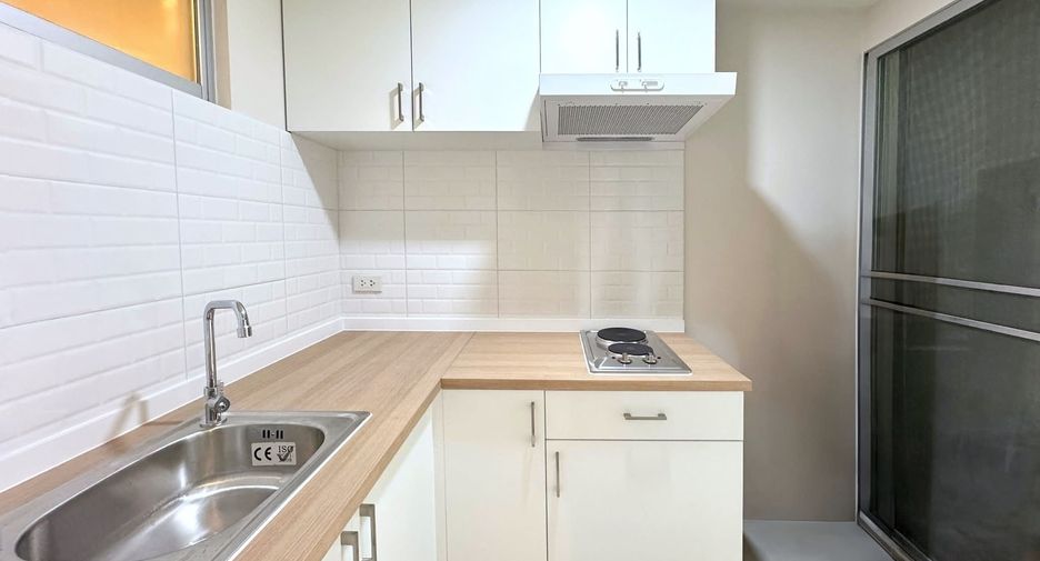 For sale 1 bed condo in Bang Phlat, Bangkok