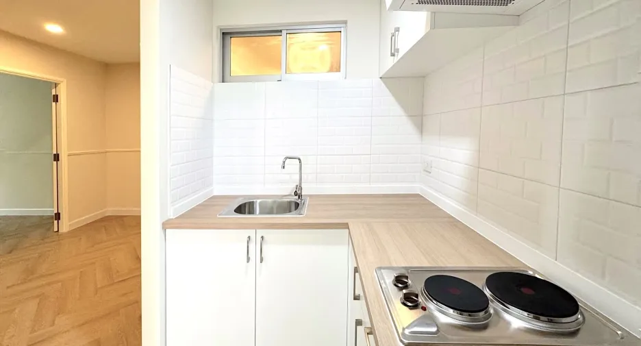 For sale 1 bed condo in Bang Phlat, Bangkok