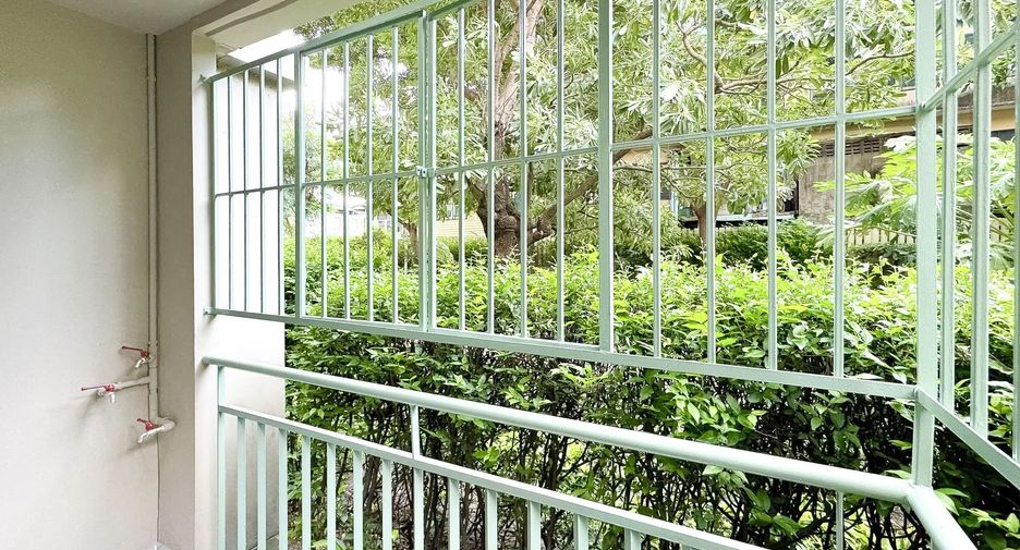 For sale 1 bed condo in Bang Phlat, Bangkok
