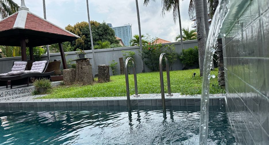 For rent 4 bedrooms villa in Bang Lamung, Chonburi