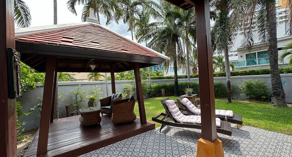 For rent 4 bedrooms villa in Bang Lamung, Chonburi