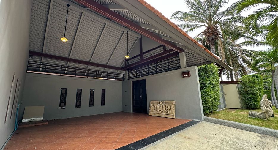 For rent 4 bedrooms villa in Bang Lamung, Chonburi