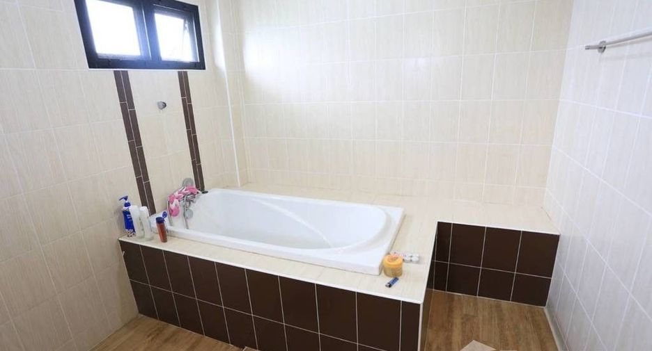 For sale 5 bedrooms house in San Sai, Chiang Mai