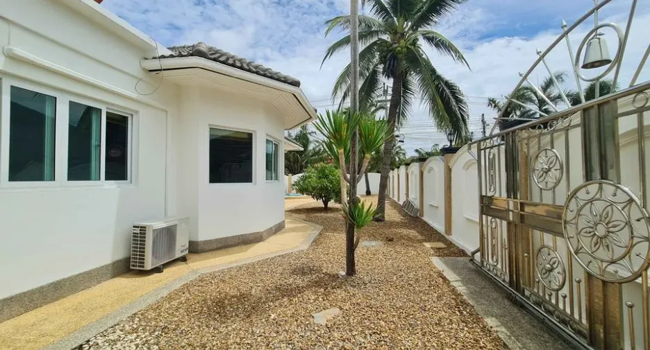 For sale and for rent 3 bedrooms villa in Hua Hin, Prachuap Khiri Khan