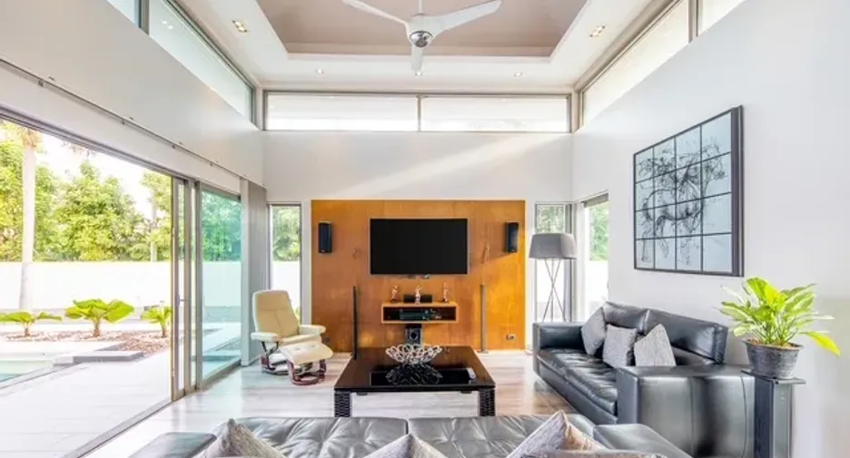 For sale and for rent 4 bedrooms villa in Thalang, Phuket