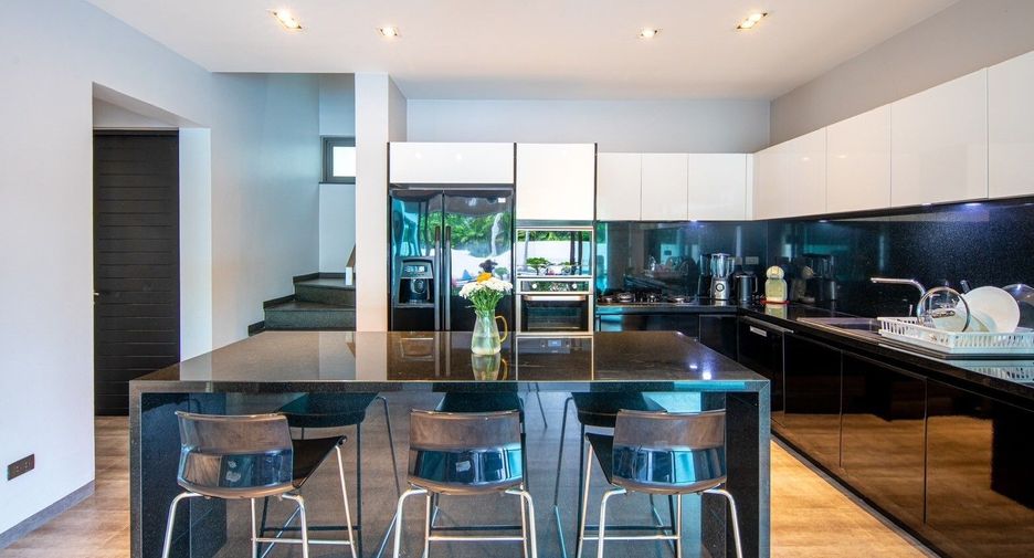 For sale and for rent 4 bedrooms villa in Thalang, Phuket