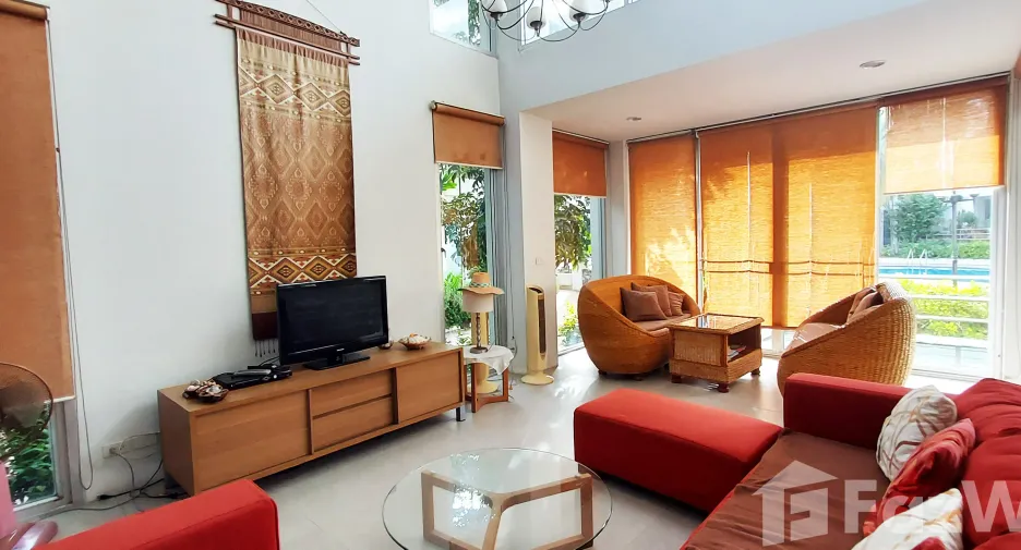 For sale 3 ベッドルーム villa in Klaeng, Rayong