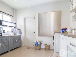 For rent 4 bedrooms condo in Mueang Pathum Thani, Pathum Thani