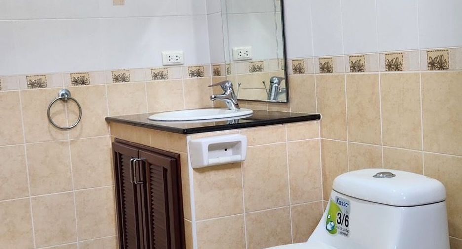 For sale and for rent 4 bedrooms villa in Bang Lamung, Chonburi