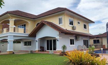 For sale and for rent 4 bedrooms villa in Bang Lamung, Chonburi