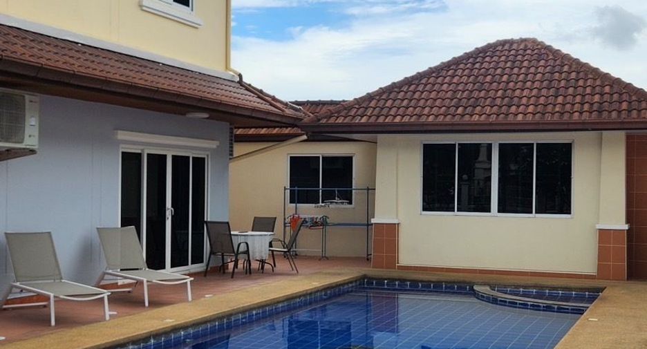 For sale and for rent 4 bedrooms villa in Bang Lamung, Chonburi