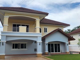 Villa zum Kauf und zur Miete mit 4 Zimmer in Bang Lamung, Chonburi