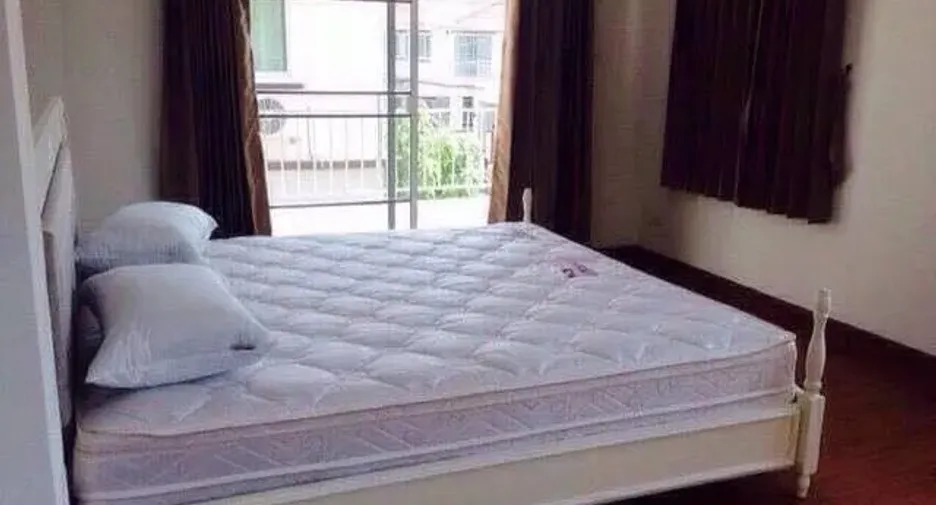 For rent 3 bedrooms house in San Sai, Chiang Mai