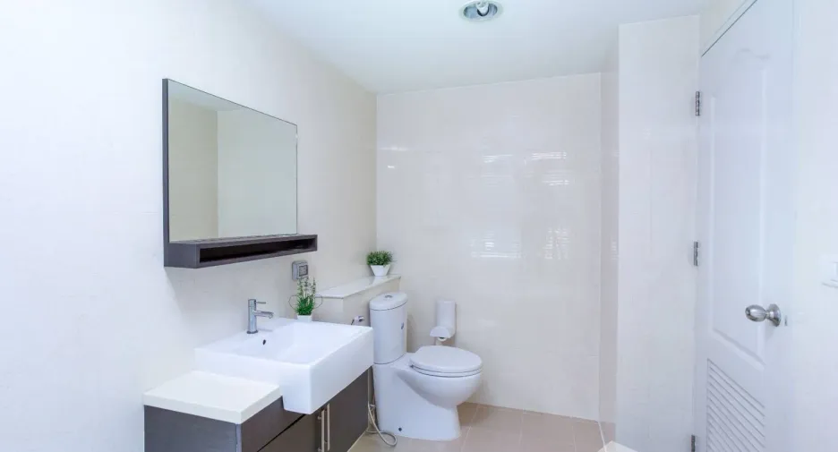 For sale and for rent 2 bedrooms condo in Sathon, Bangkok