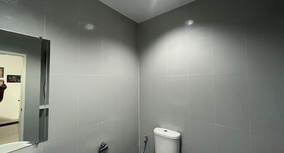 For rent 2 bedrooms townhouse in Cha Am, Phetchaburi