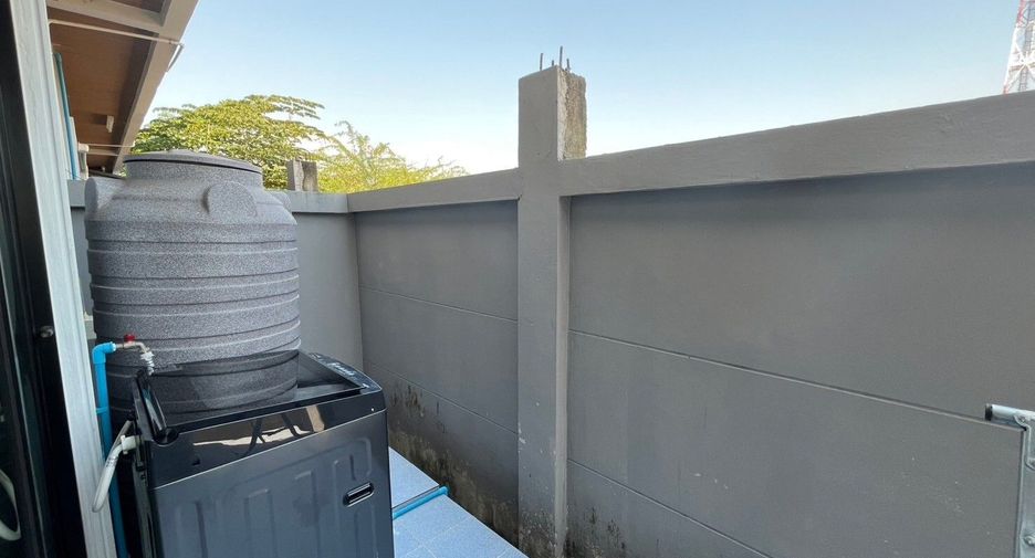 For rent 2 bedrooms townhouse in Cha Am, Phetchaburi