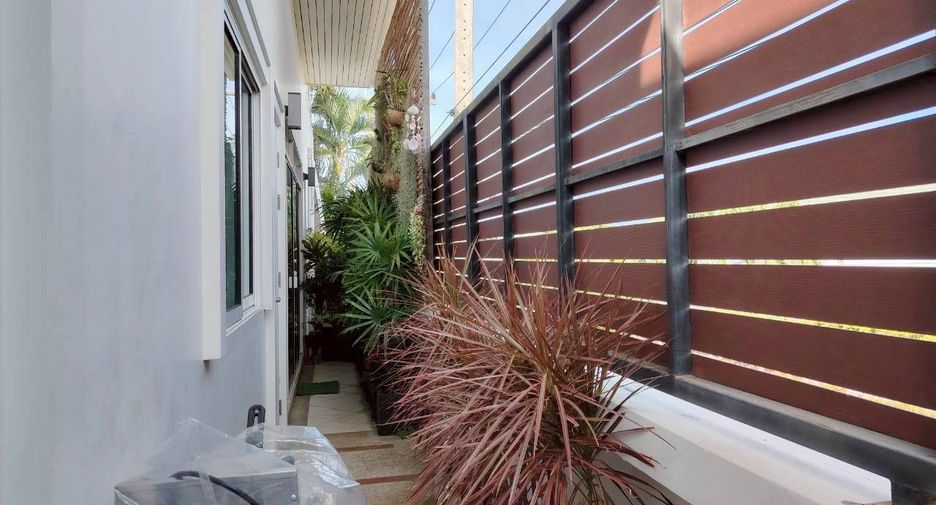 For sale 3 bedrooms villa in Hua Hin, Prachuap Khiri Khan