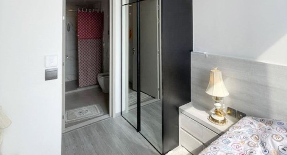 For sale 1 bed condo in Phra Khanong, Bangkok
