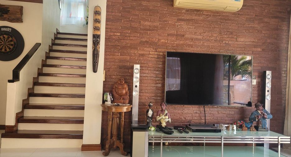 À vendre et à louer 3 chambres villa à Kathu, Phuket
