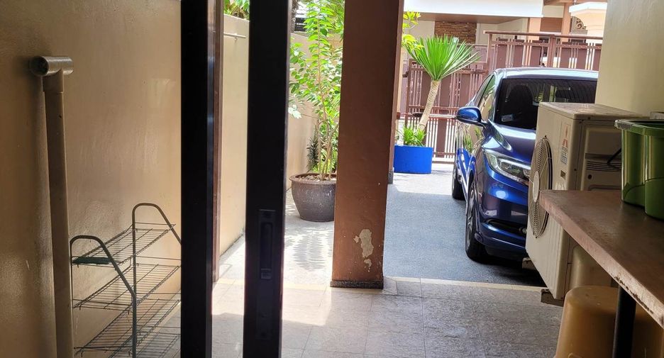 À vendre et à louer 3 chambres villa à Kathu, Phuket
