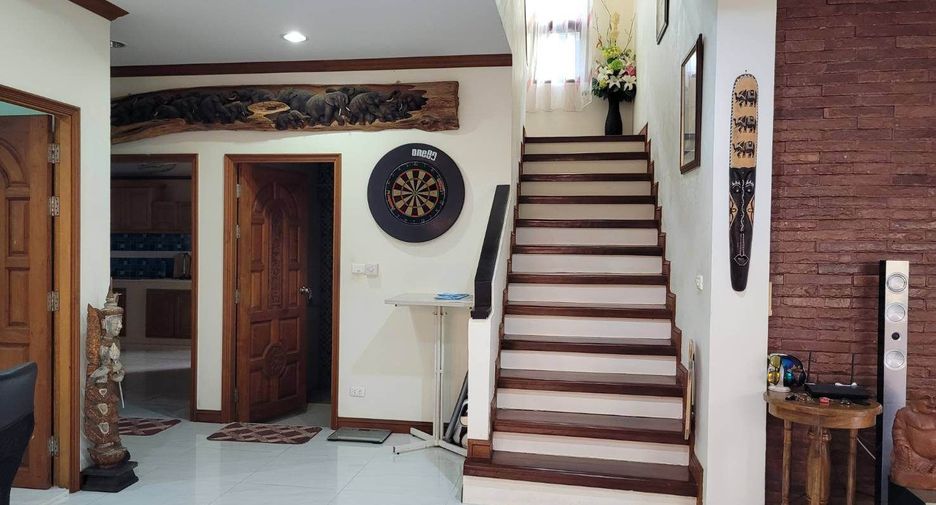 À vendre et à louer 3 chambres villa à Kathu, Phuket