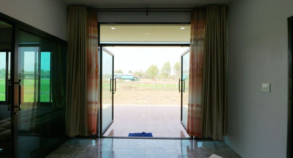 For sale 3 bedrooms house in Tha Bo, Nong Khai