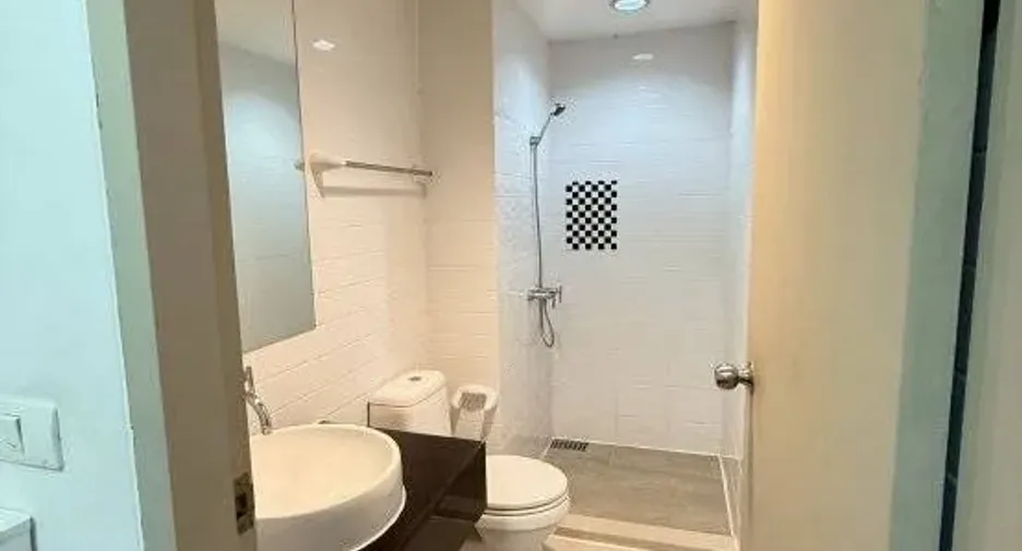 For sale studio condo in Bang Na, Bangkok