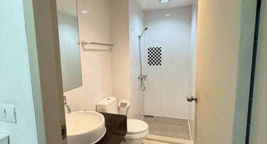 Wohnung zum Kauf mit Studio in Bang Na, Bangkok