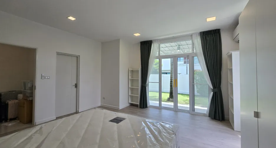 Casa en venta y en alquiler de 5 habitaciones en Mueang Phuket, Phuket