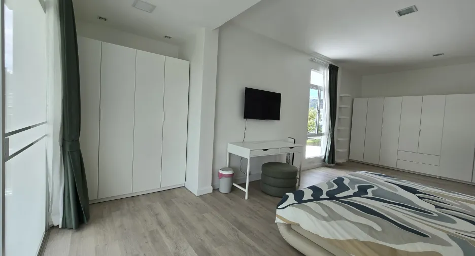 Casa en venta y en alquiler de 5 habitaciones en Mueang Phuket, Phuket