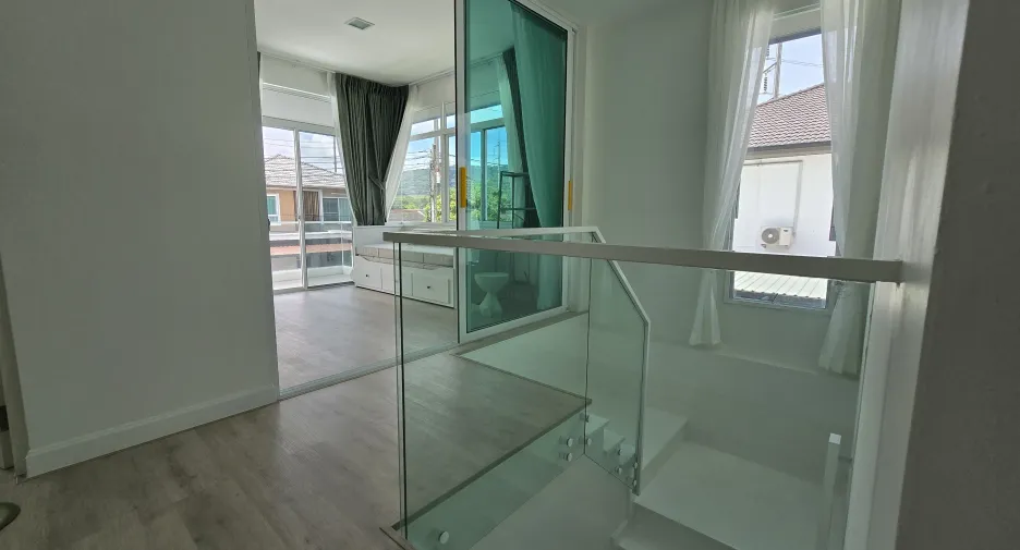 Casa en venta y en alquiler de 5 habitaciones en Mueang Phuket, Phuket